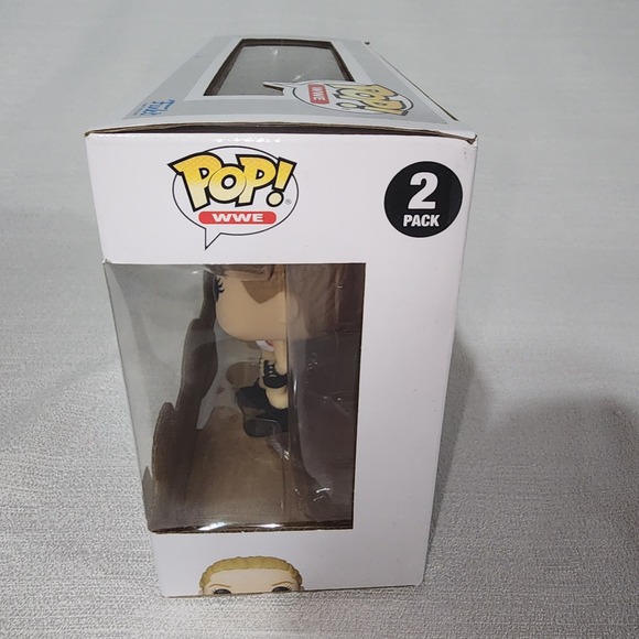 TRIPLE H AND RONDA ROUSEY FUNKO POP 2 PACK WWE - Picture 5 of 6